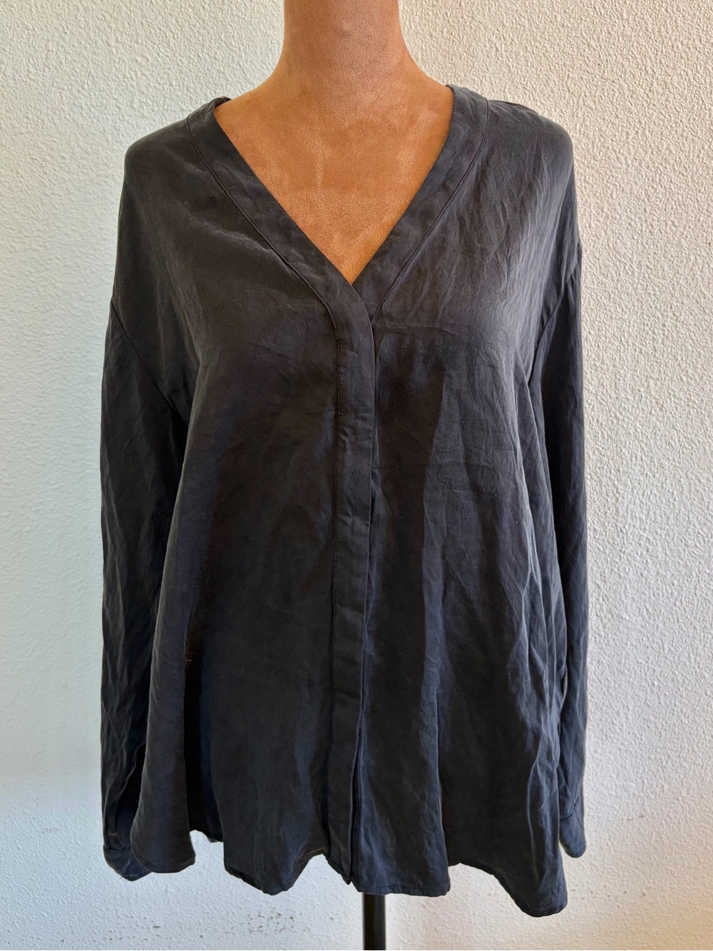 lunya charcoal button up pajama top silk